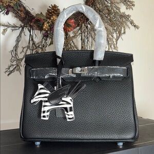 25 Genuine leather wirkin black